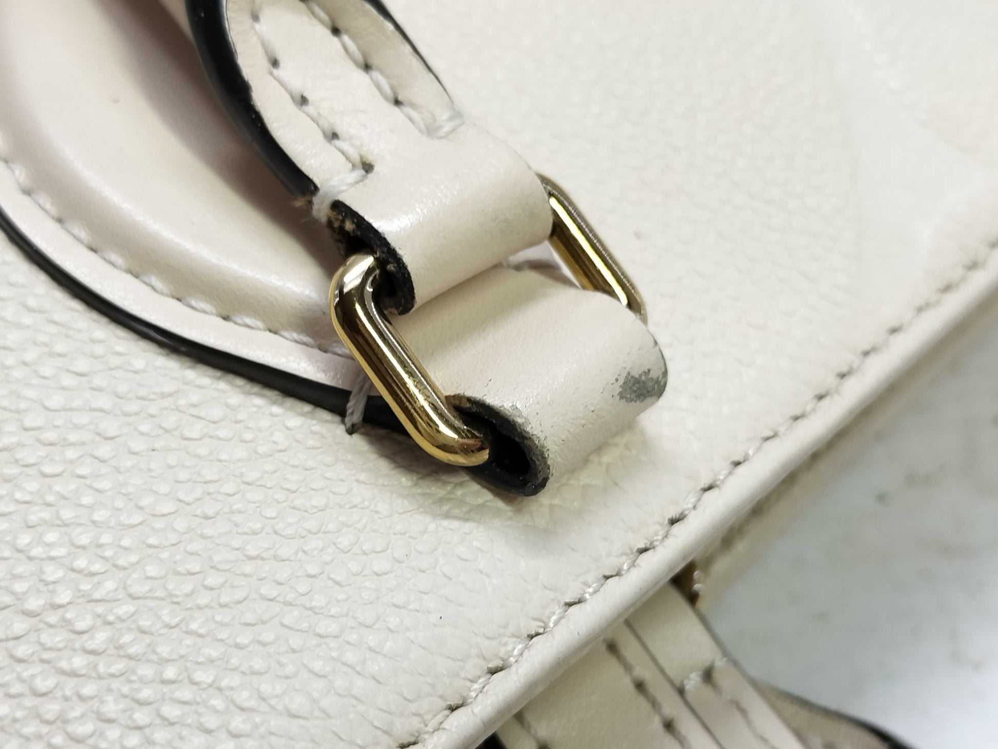 LOUIS VUITTON Monogram Empreinte Louis Vuitton On the Go MM Tote Bag