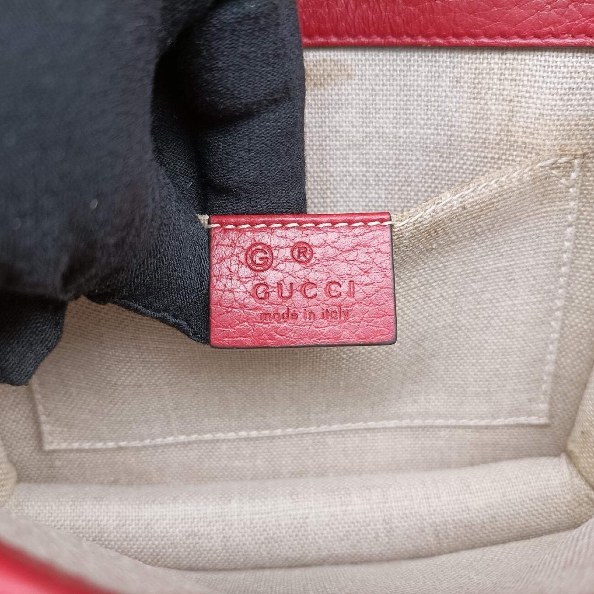 GUCCI Interlocking G Red Leather Shoulder Bag 510304I028135743