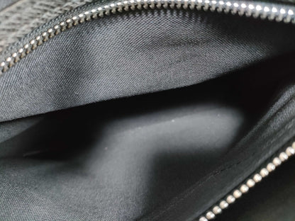 LOUIS VUITTON M 32627 Taiga LV Shoulder Bag