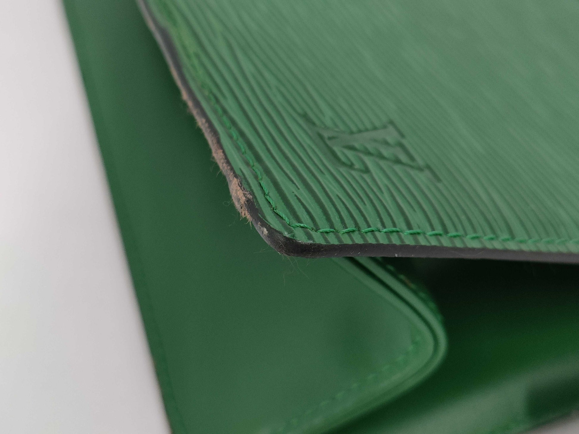 LOUIS VUITTON M48407 Epitrus Crete Borneo Green Leather Second Clutch Bag
