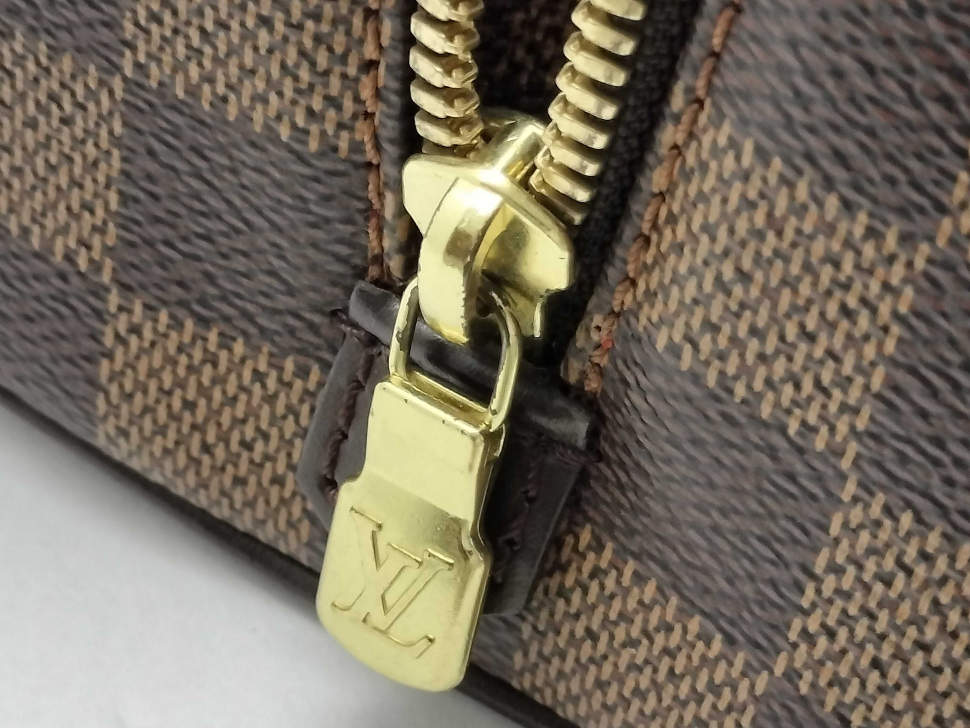 LOUIS VUITTON N41436 Damier Louis Vuitton Damier Rivera Mini Handbag