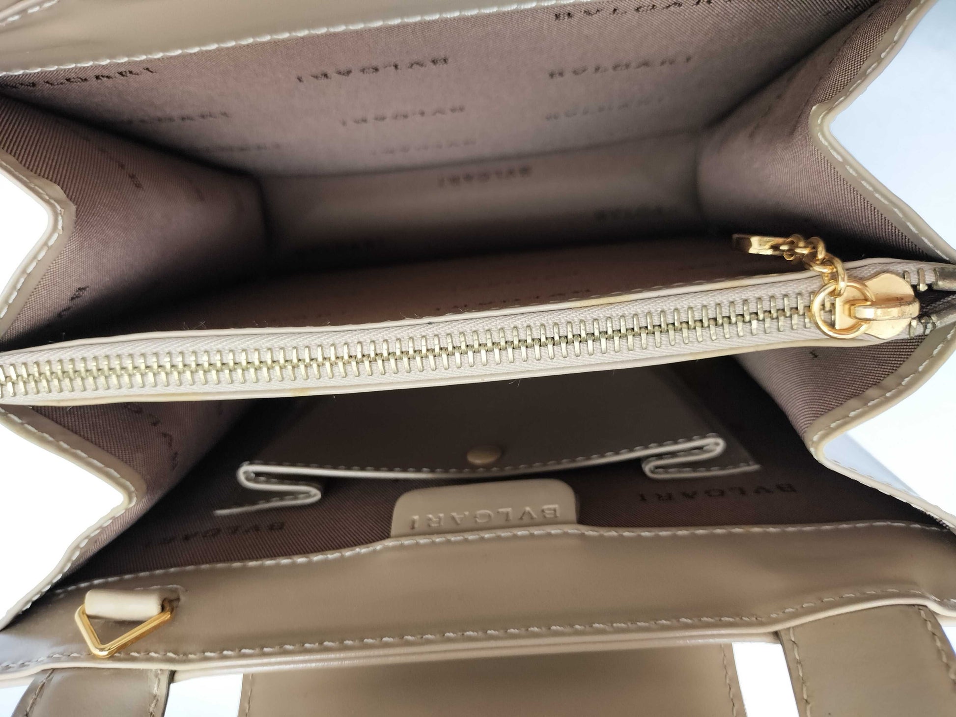 BVLGARI Bulgari Leather 2-Way Handbag Shoulder Bag Turnlock Handbag