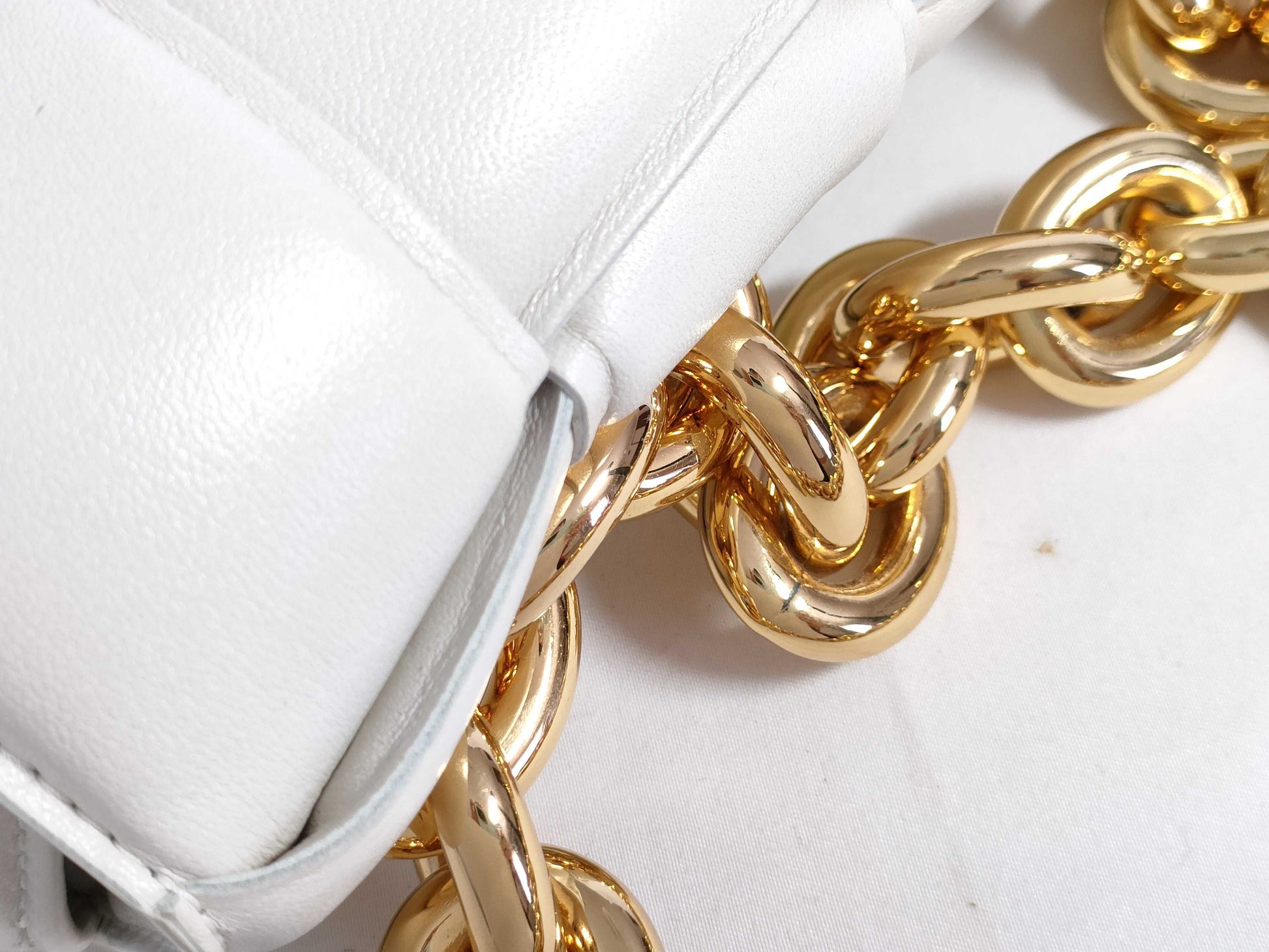 BOTTEGA VENETA Intrecciato Bottega Veneta Maxi Intrecciato 2-Way Shoulder Bag