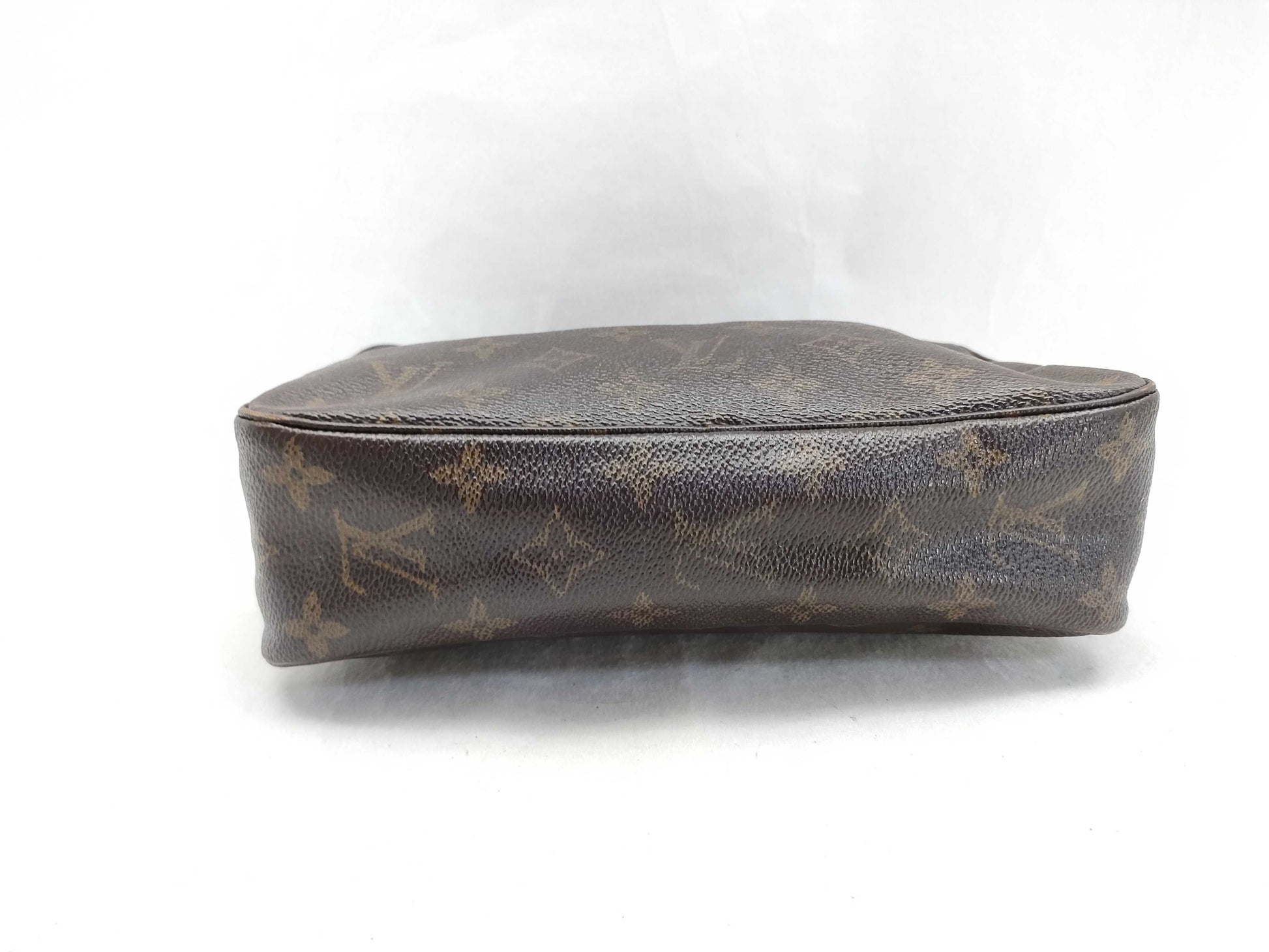 LOUIS VUITTON Monogram Louis Vuitton Monogram True Toilet 23 M47524 Pouch