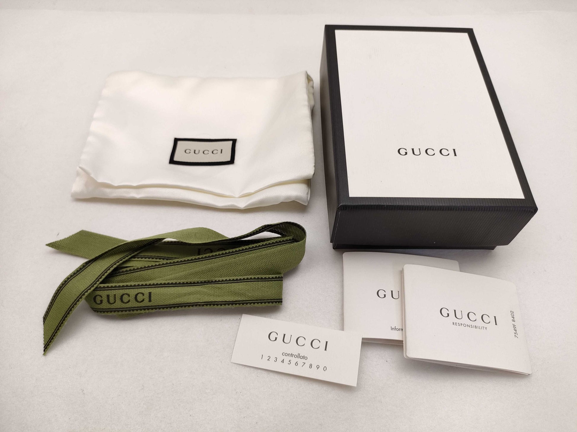 GUCCI GG Leather Compact Wallet 