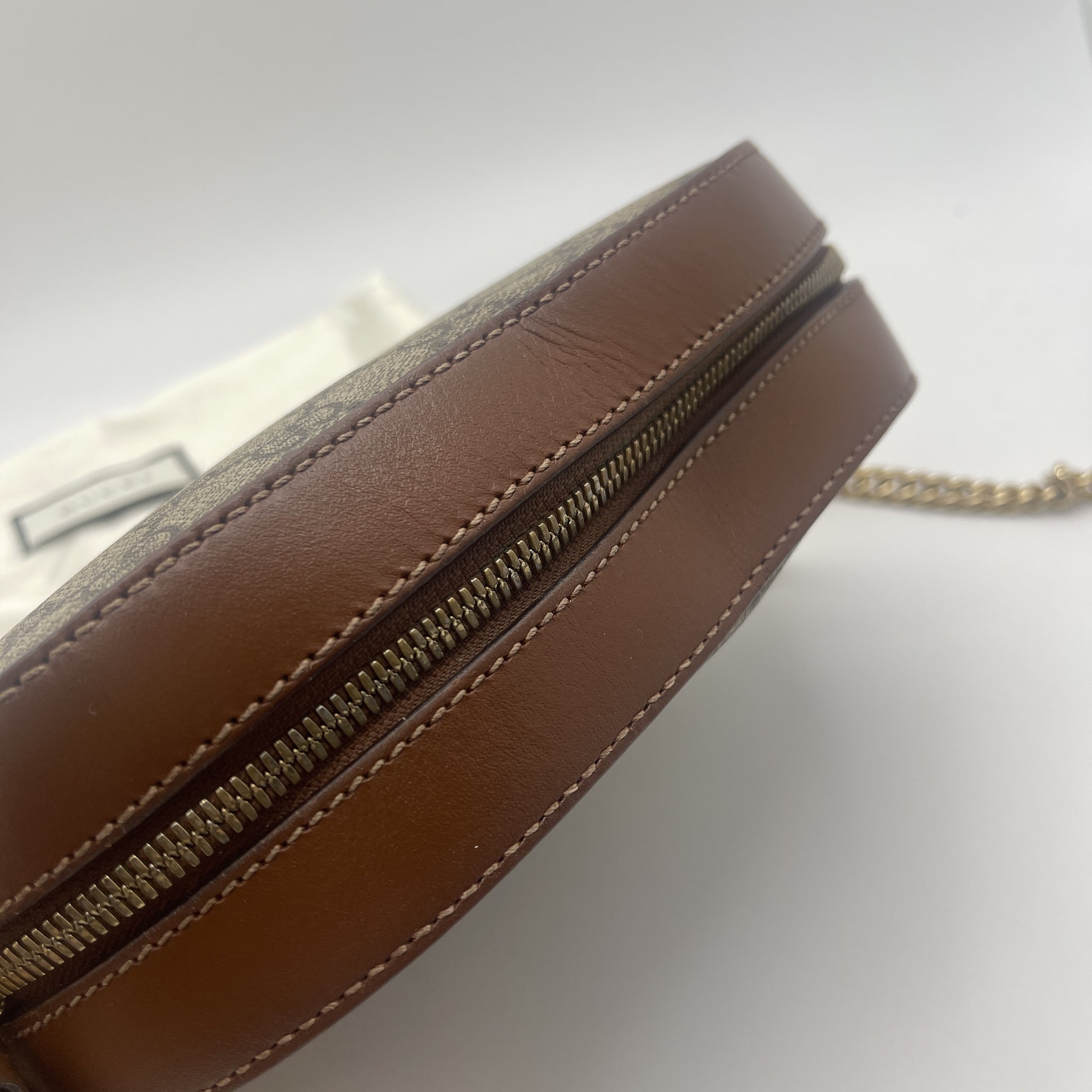 GUCCI GG Supreme Chain Shoulder Bag Shoulder Bag