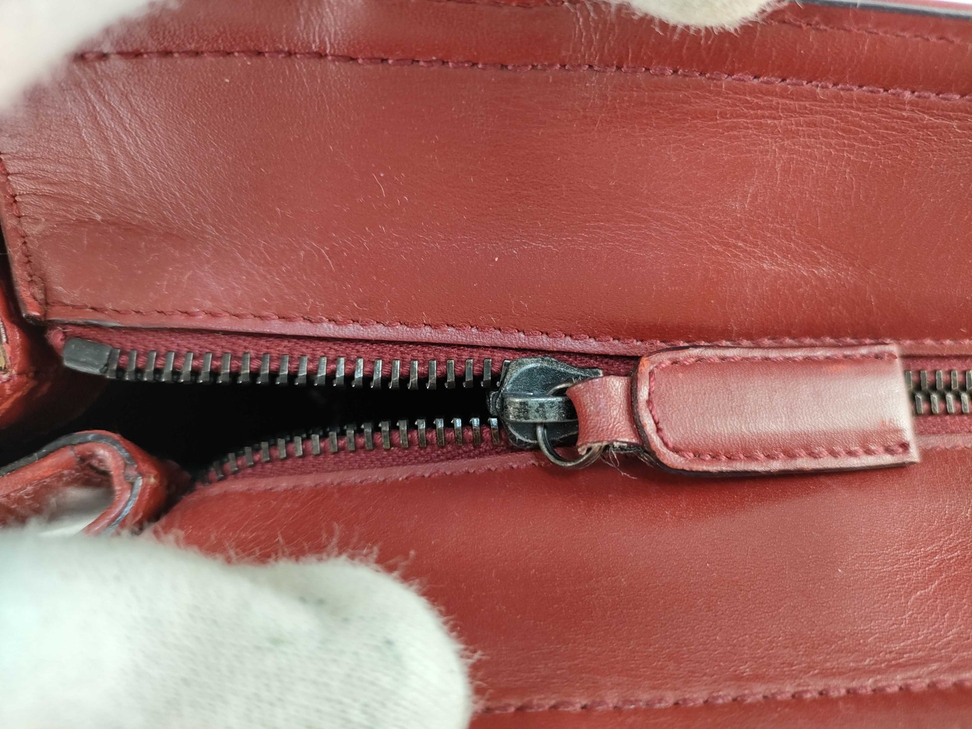 Salvatore Ferragamo Gancini Handbag AQ-21 8881 Handbag