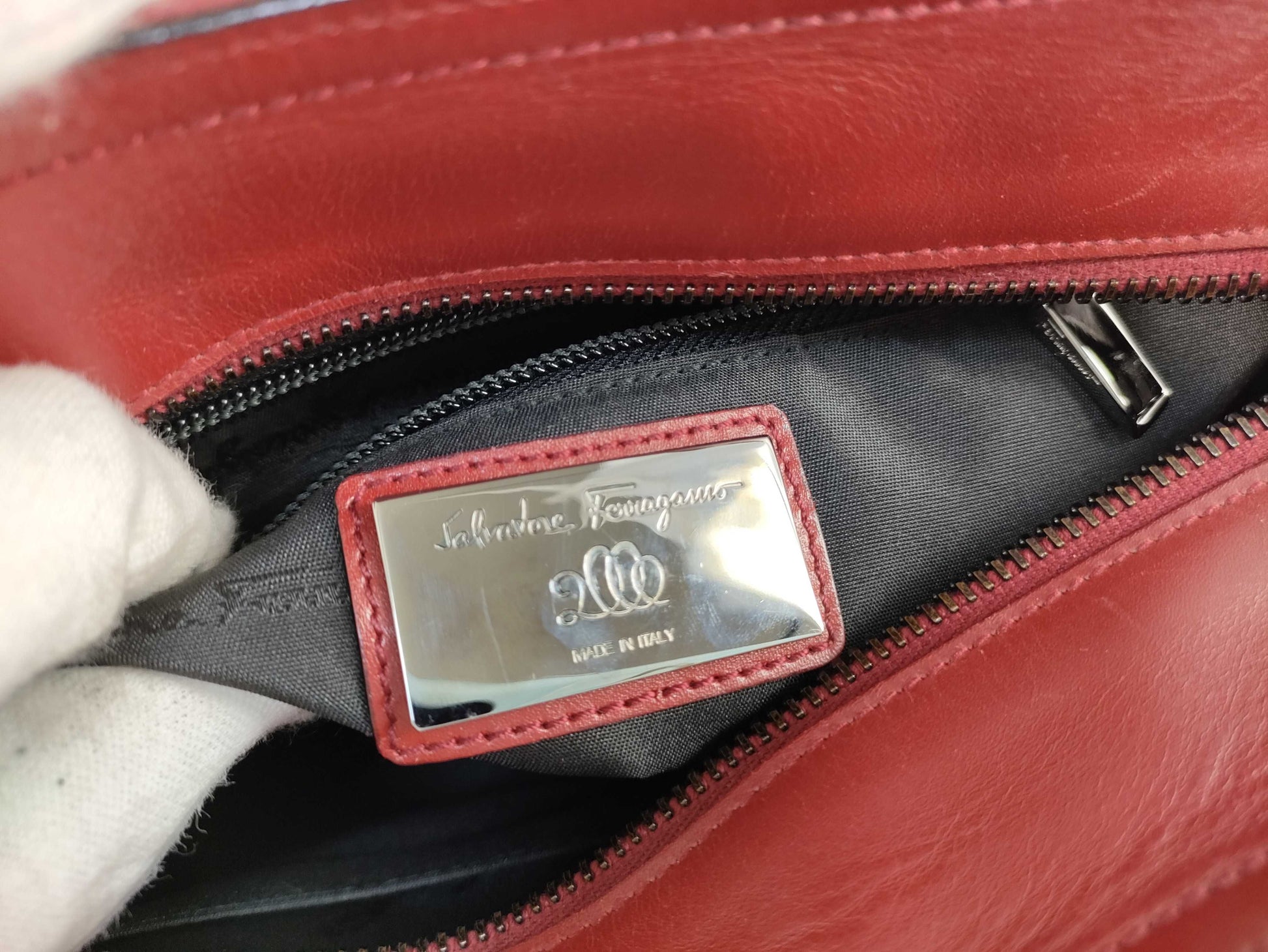 Salvatore Ferragamo Gancini Handbag AQ-21 8881 Handbag