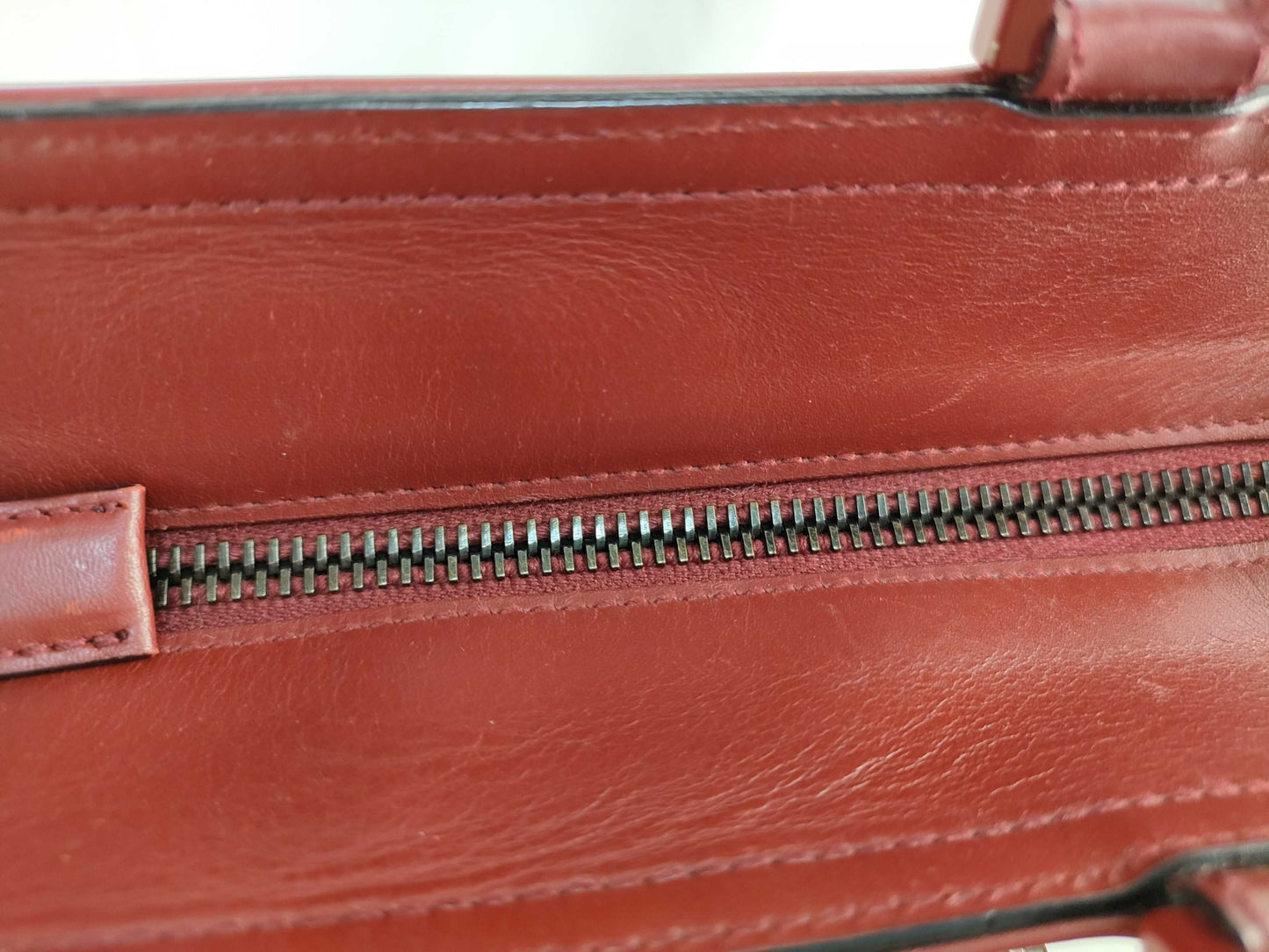 Salvatore Ferragamo Gancini Handbag AQ-21 8881 Handbag