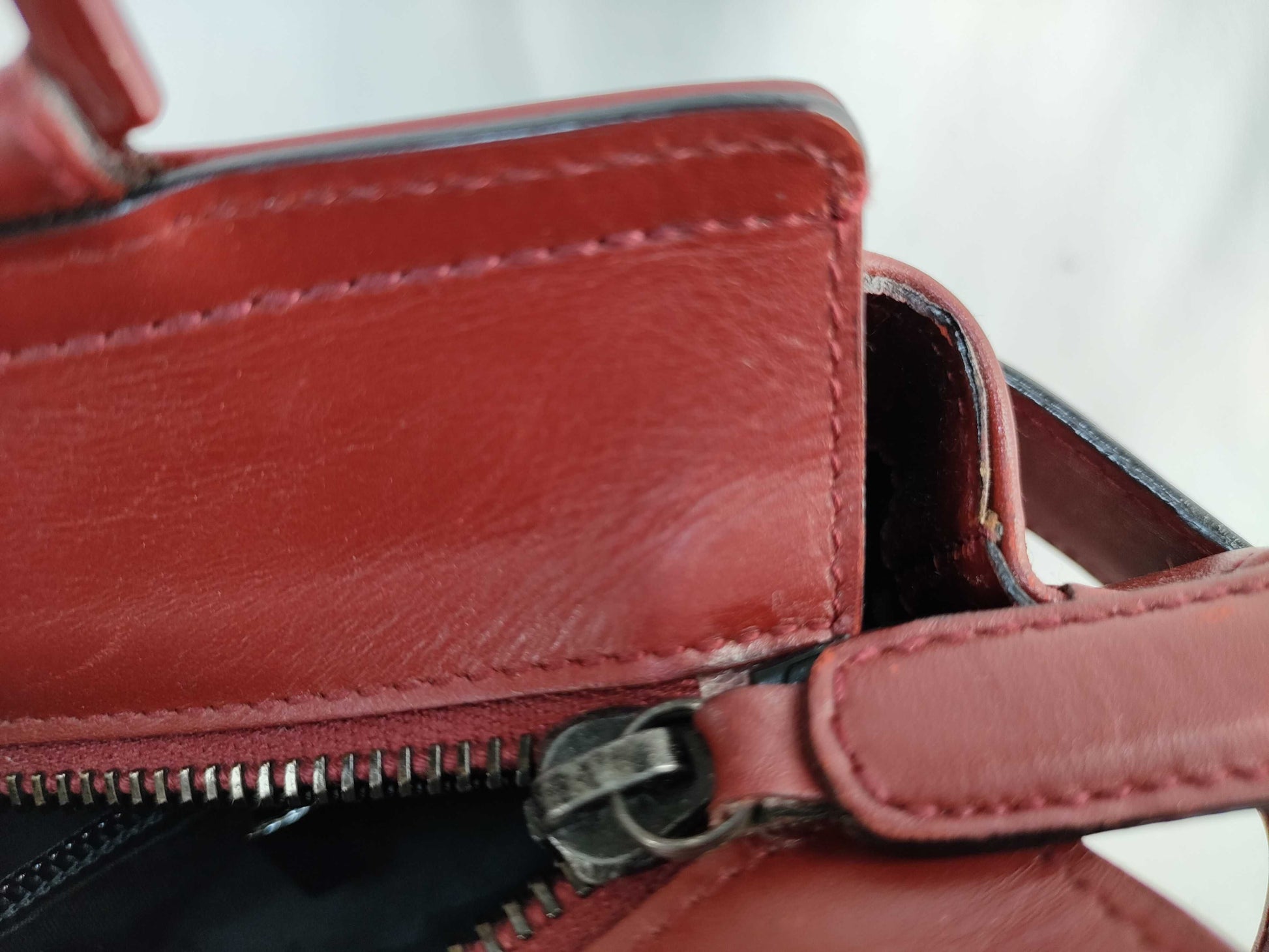 Salvatore Ferragamo Gancini Handbag AQ-21 8881 Handbag