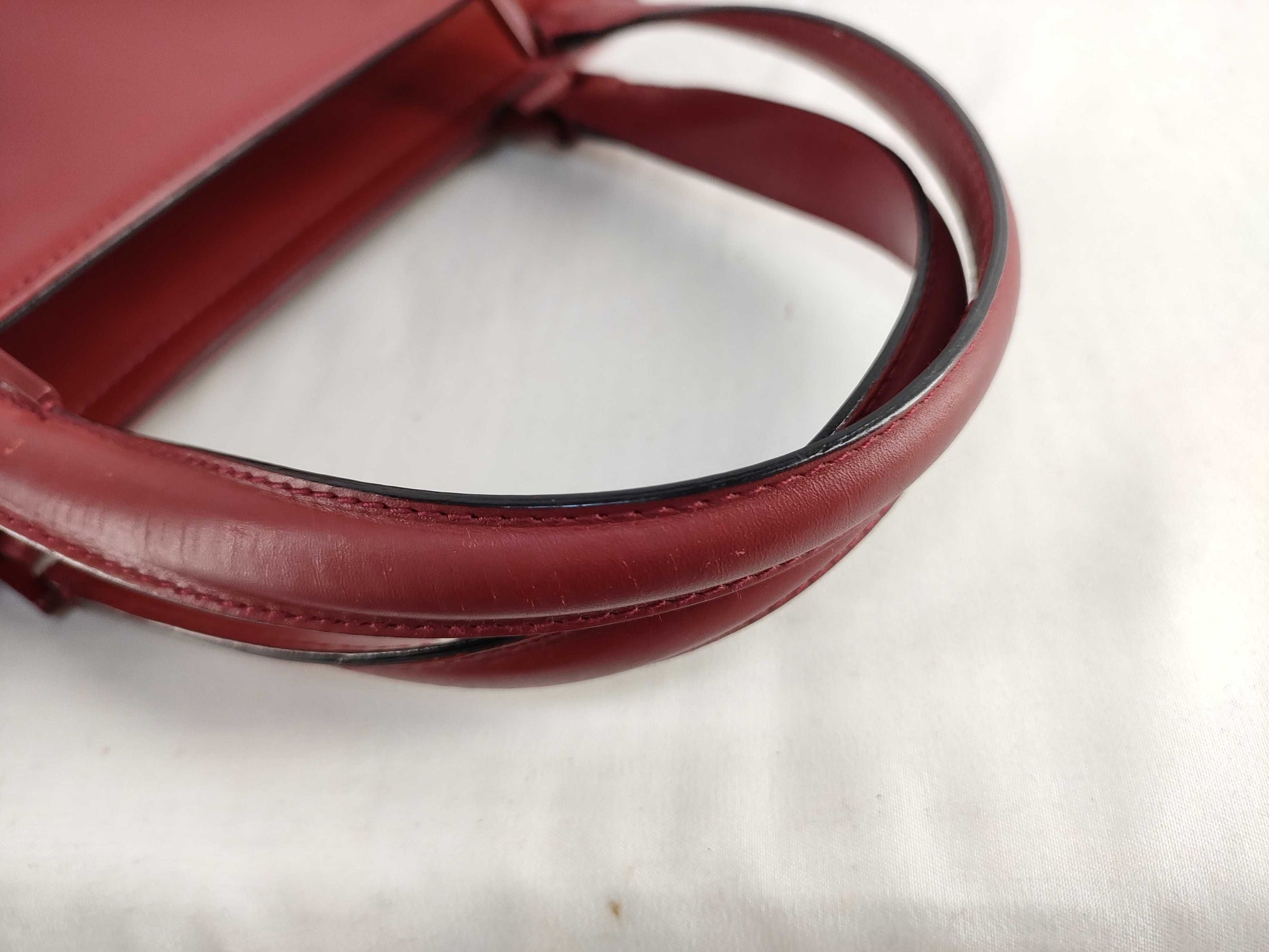 Salvatore Ferragamo Gancini Handbag AQ-21 8881 Handbag