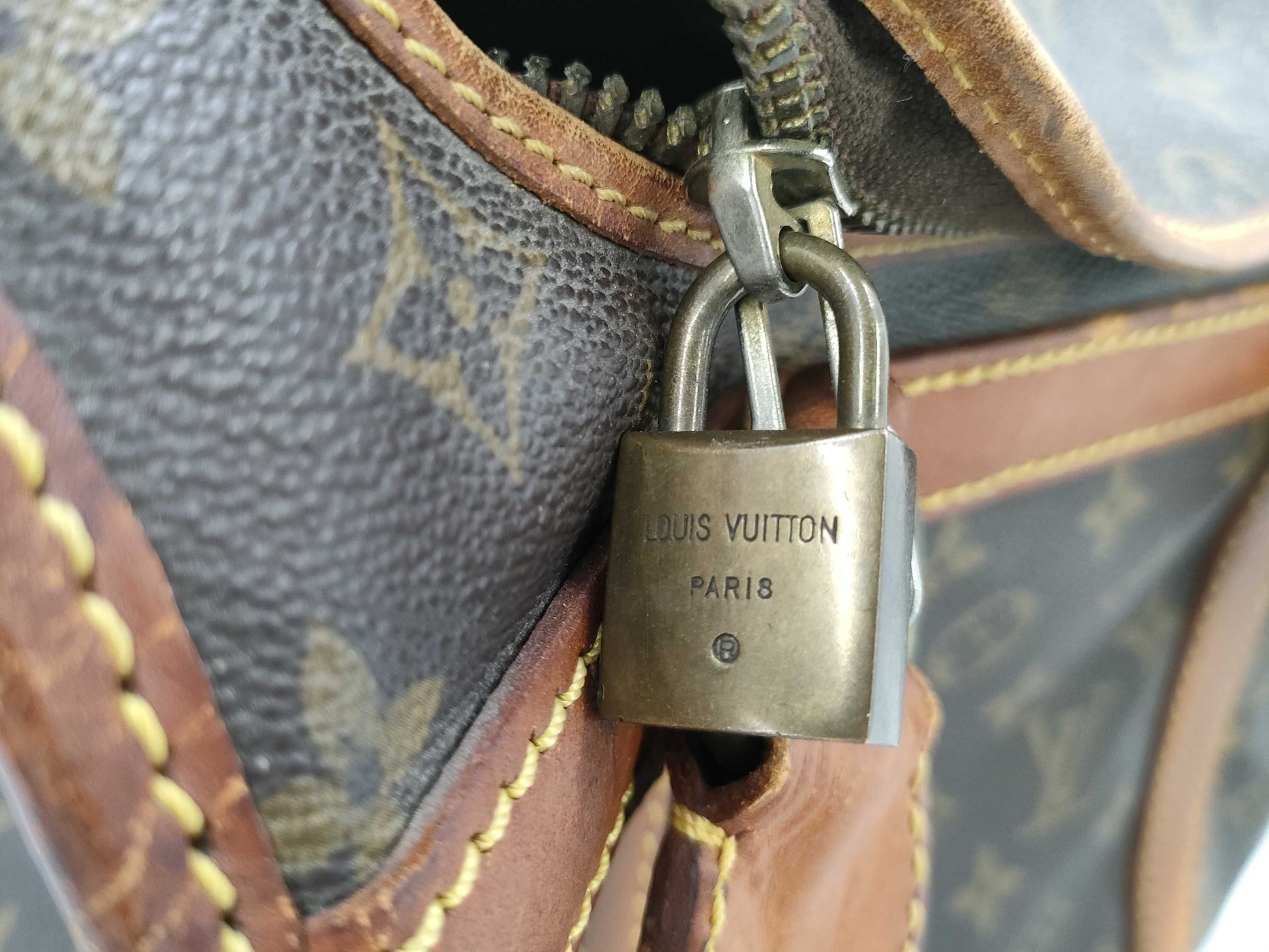 LOUIS VUITTON Monogram Sac Champagne 844 Handbag