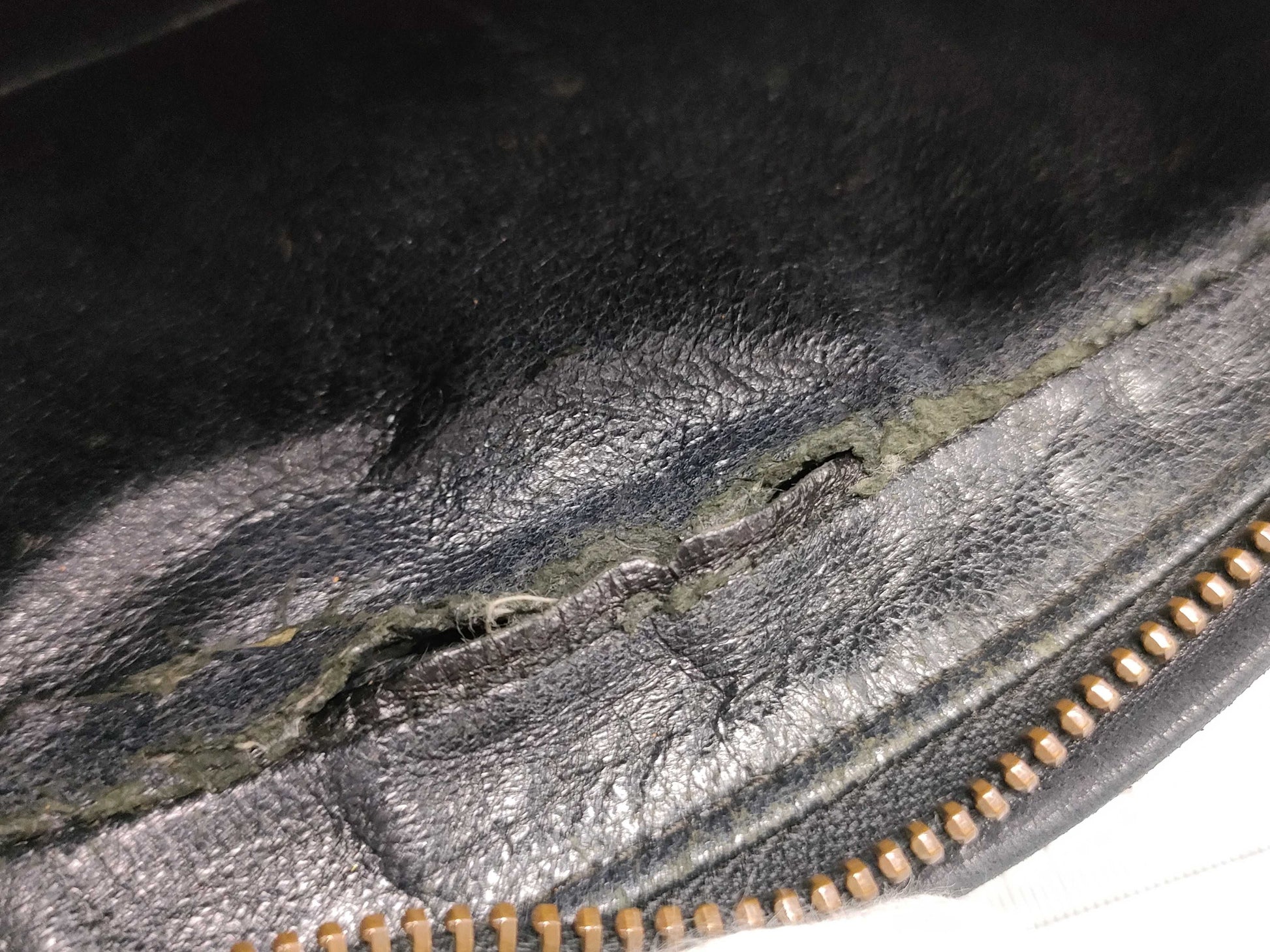 CHANEL CHANEL Coco Mark CC Patent Leather Shoulder Bag