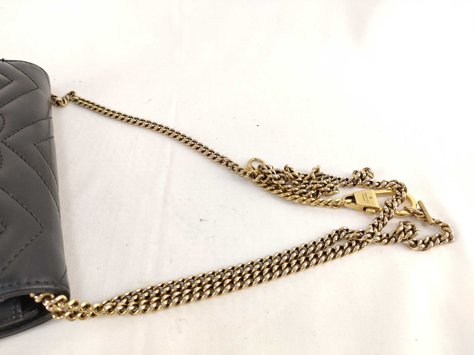 GUCCI GG Marmont Leather Chain Shoulder Bag