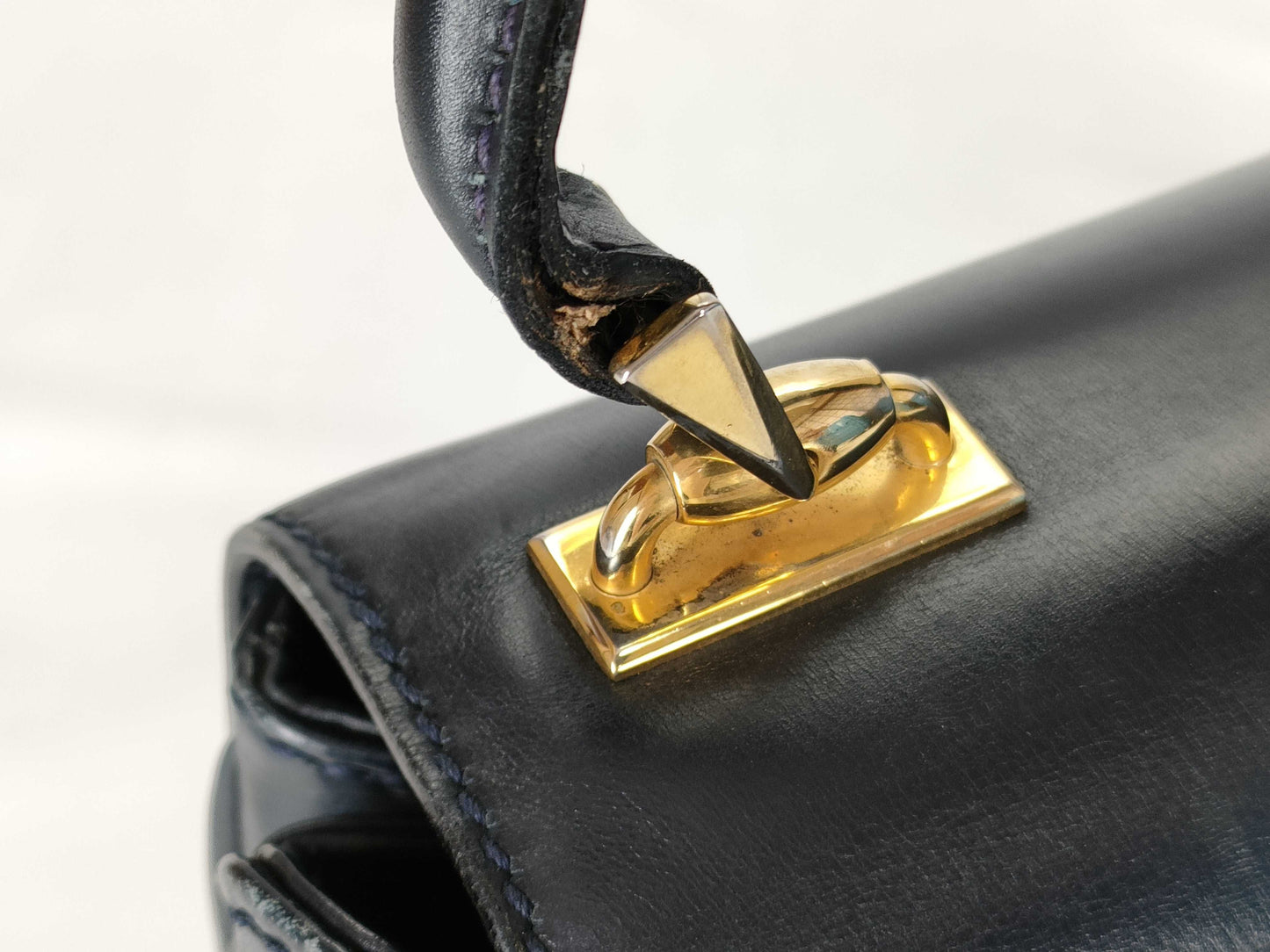 GUCCI Gucci Leather Handbag Navy Handbag