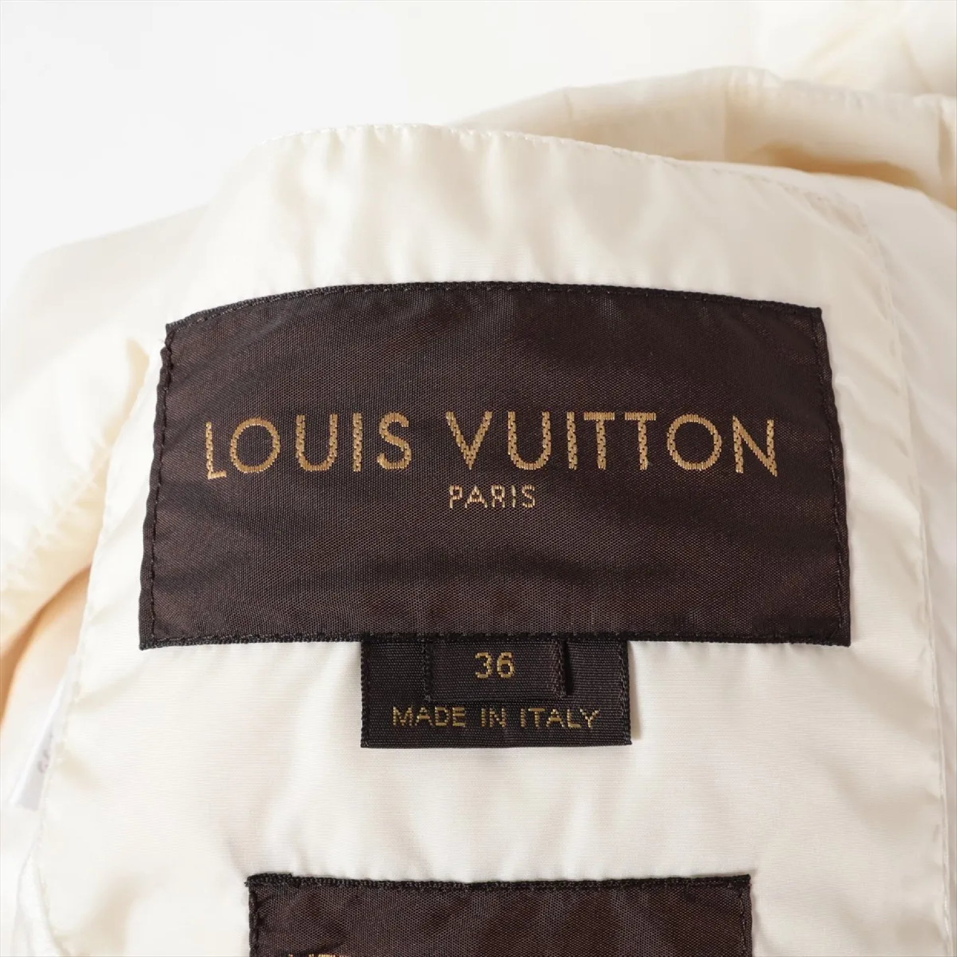 LOUIS VUITTON Nylon Down Jacket, Size 36, Detachable Belt, Logo Button Jacket