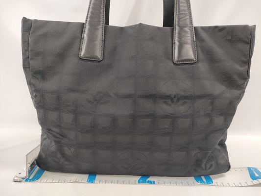 CHANEL New Travel Line Tote MM Tote Bag