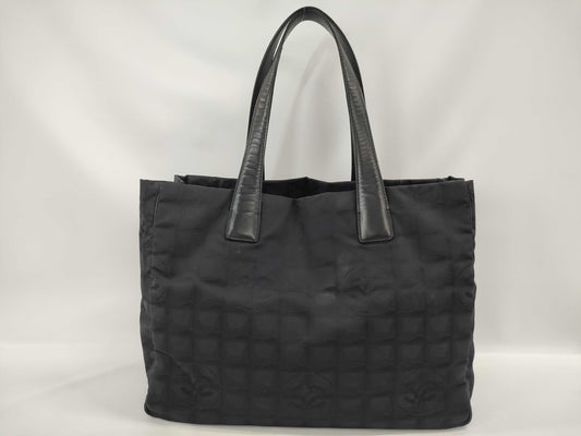 CHANEL New Travel Line Tote MM Tote Bag