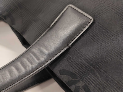 CHANEL New Travel Line Tote MM Tote Bag