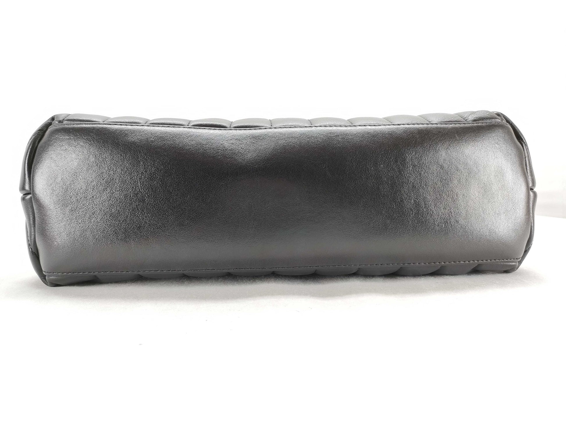 Yves Saint Laurent Lulu Shoulder Bag Shoulder Bag