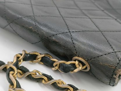 CHANEL Matelasse Turnlock Chain Shoulder Bag