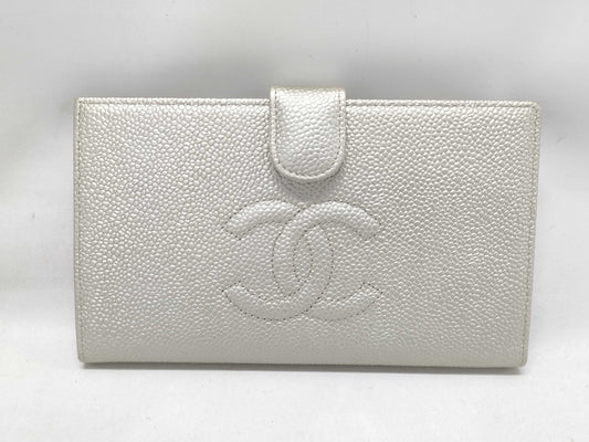 CHANEL Caviar Skin Caviar Coco Mark Wallet