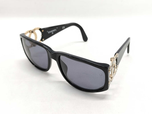  CHANEL Coco Mark Rhinestone Sunglasses with Case