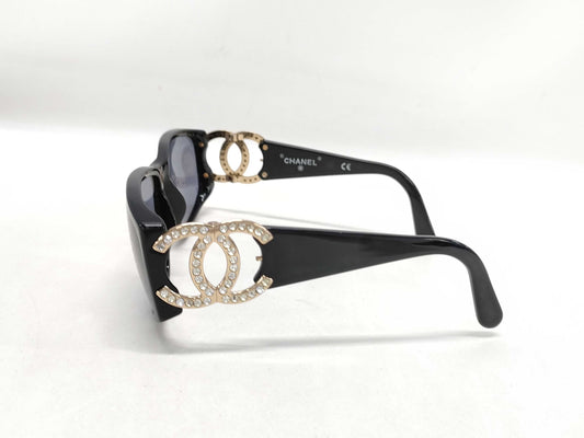  CHANEL Coco Mark Rhinestone Sunglasses with Case