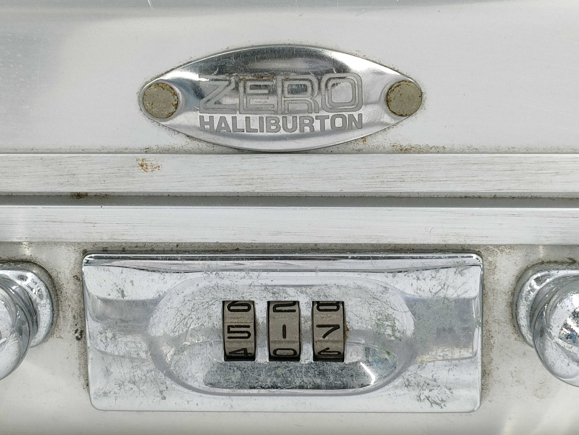 ZERO HALLIBURTON Attache Case Business Bag with Clear Handles, Silver
