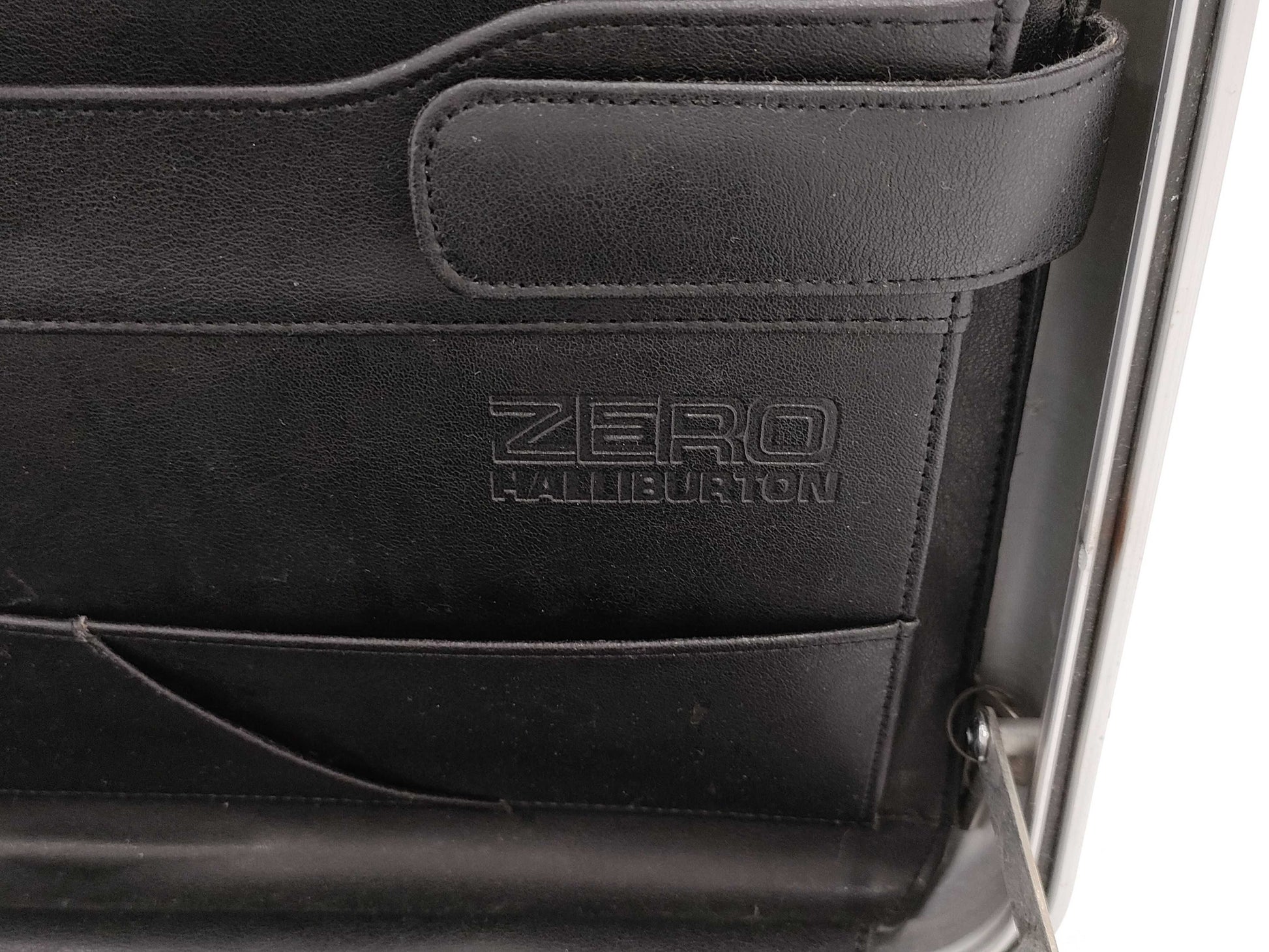 ZERO HALLIBURTON Attache Case Business Bag with Clear Handles, Silver