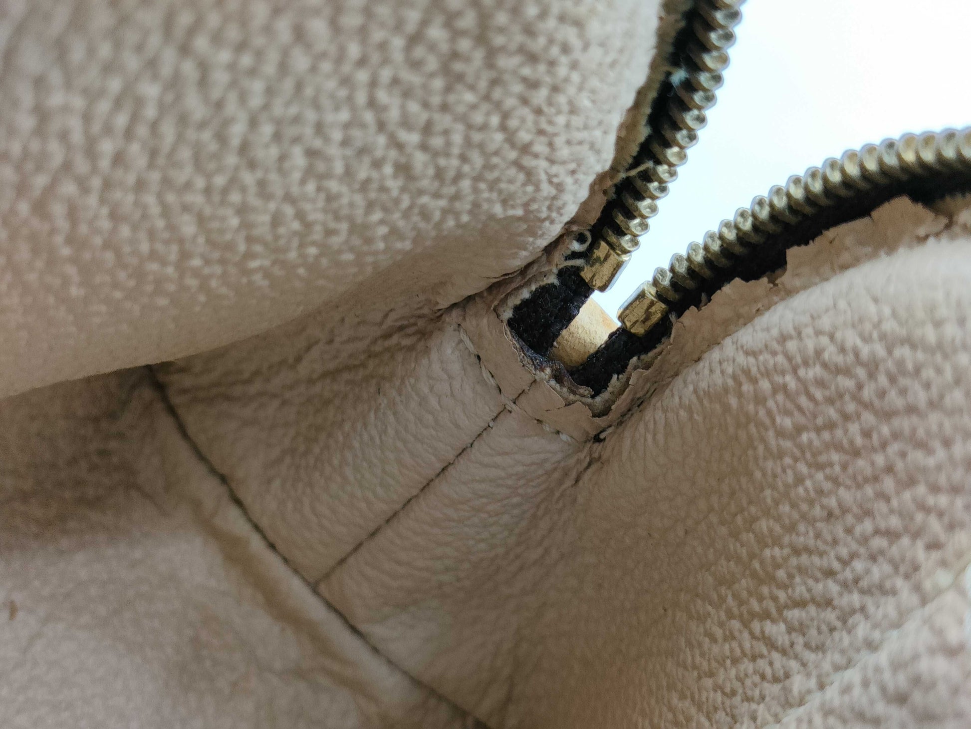 LOUIS VUITTON M47515 Monogram LOUIS VUITTON Monogram M47515 Cosmetic Pouch CA1020 Pouch