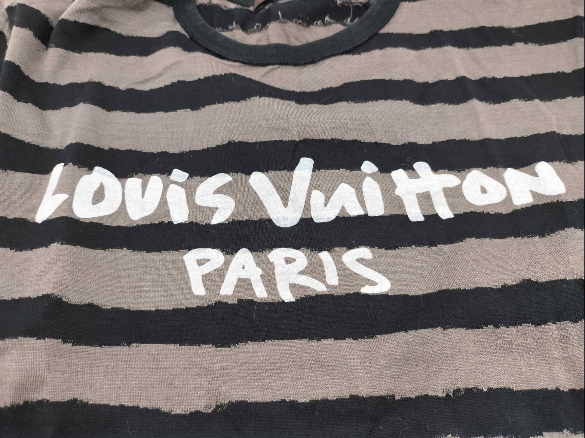 LOUIS VUITTON Graffiti Men's T-shirt