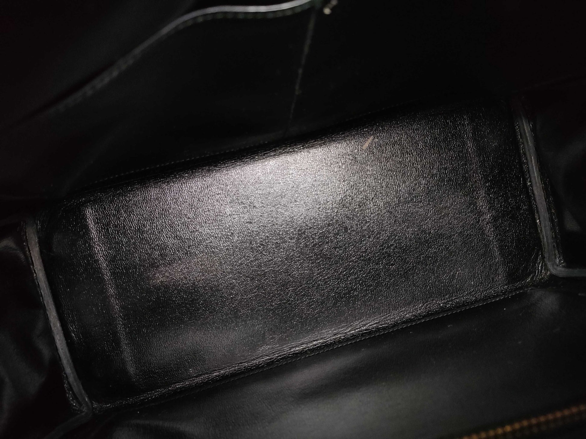 HERMES Kelly 28 Box Calf Leather Handbag with Inner Stitching and Black L Marking