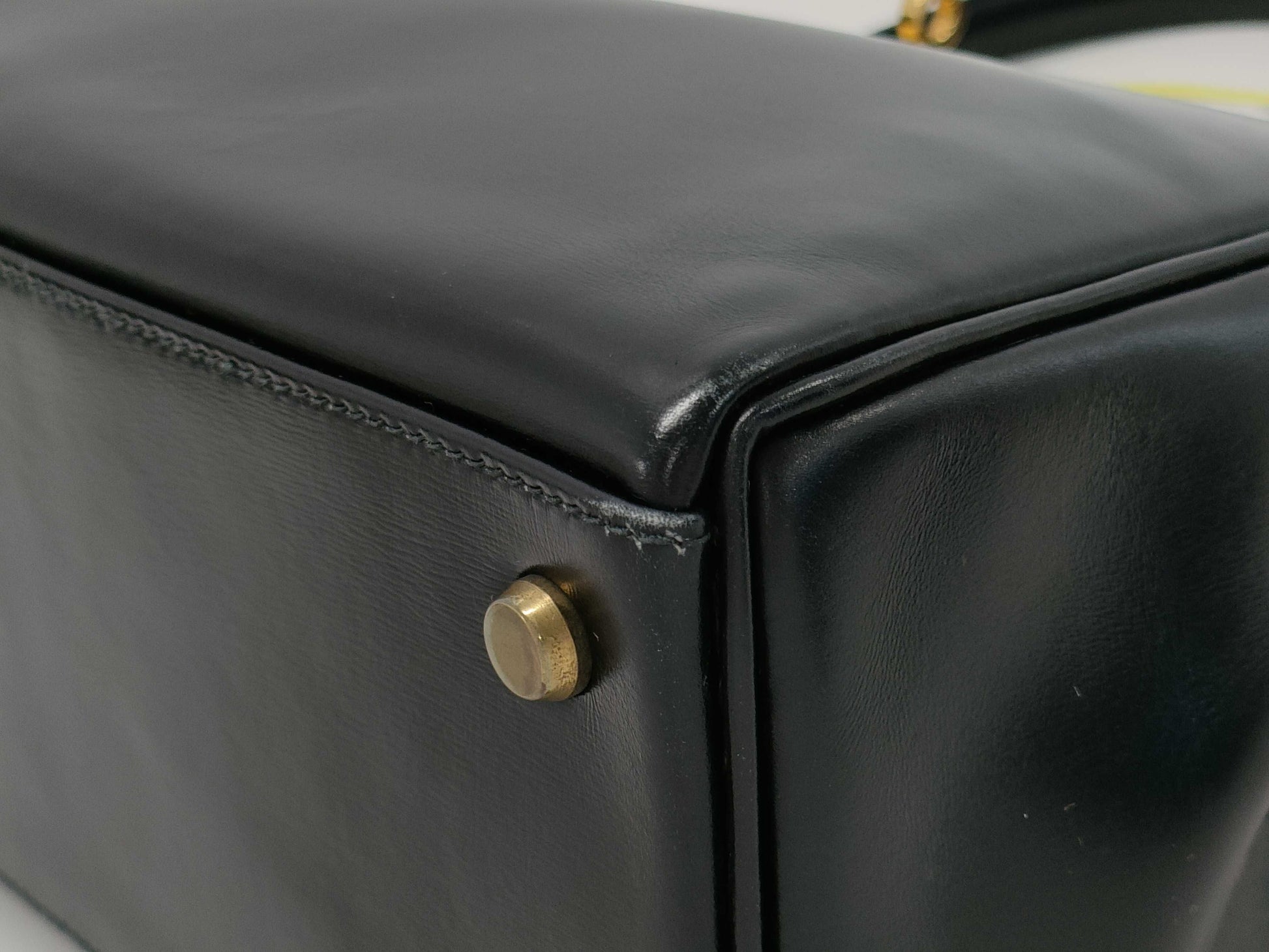 HERMES Kelly 28 Box Calf Leather Handbag with Inner Stitching and Black L Marking