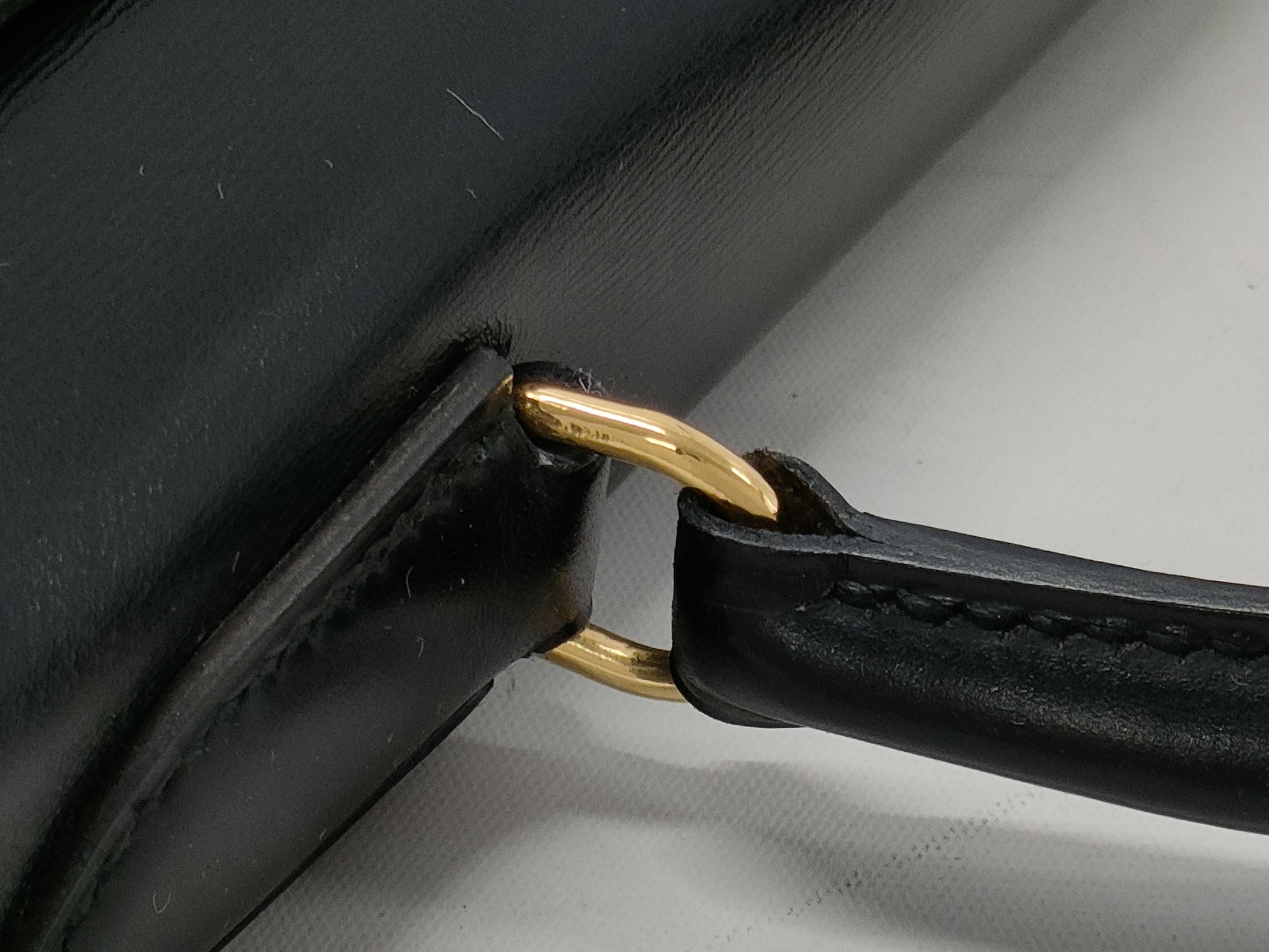 HERMES Kelly 28 Box Calf Leather Handbag with Inner Stitching and Black L Marking