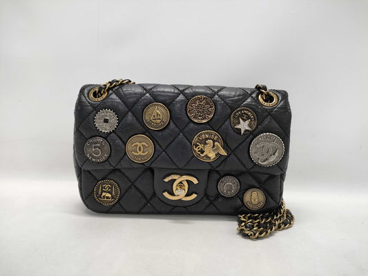 CHANEL Matelasse Coin Chain Shoulder Bag