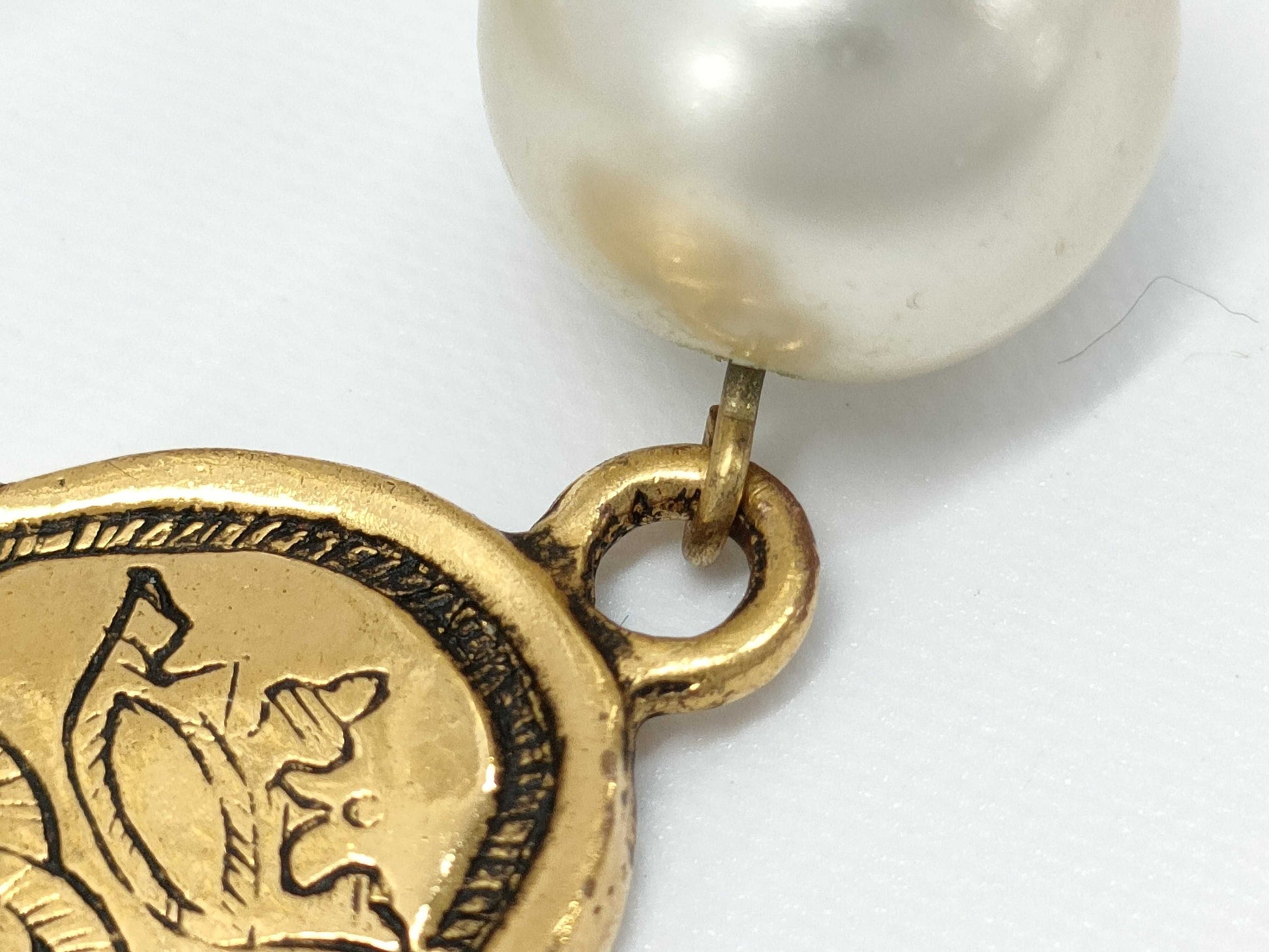 CHANEL GP Faux Pearl Neck Oval Coco Mark 167.9g Necklace