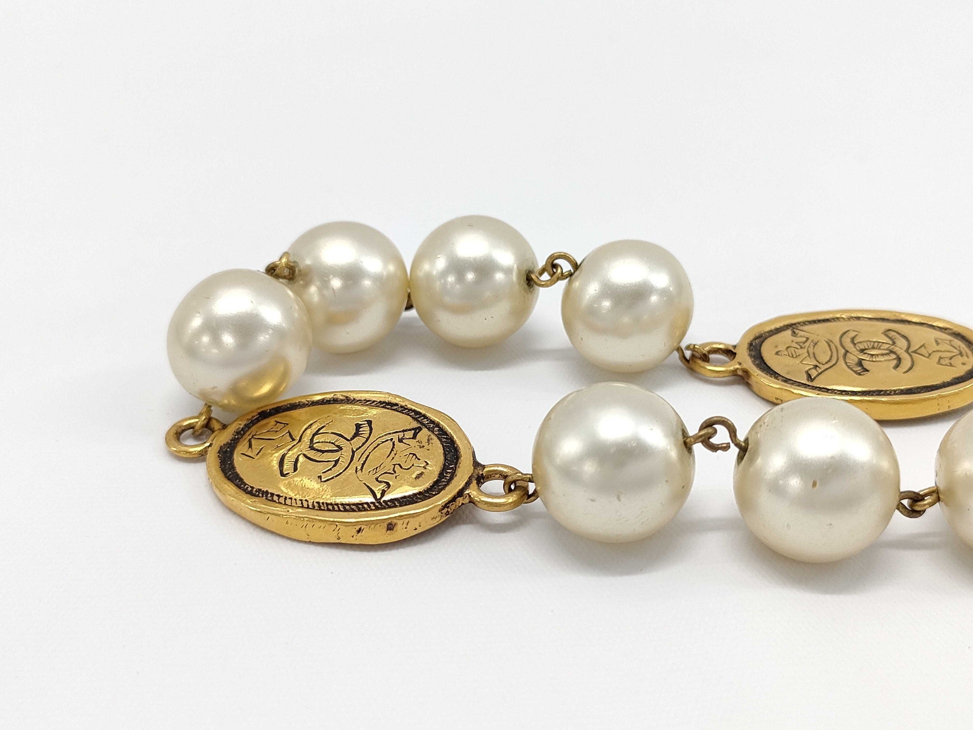 CHANEL GP Faux Pearl Neck Oval Coco Mark 167.9g Necklace