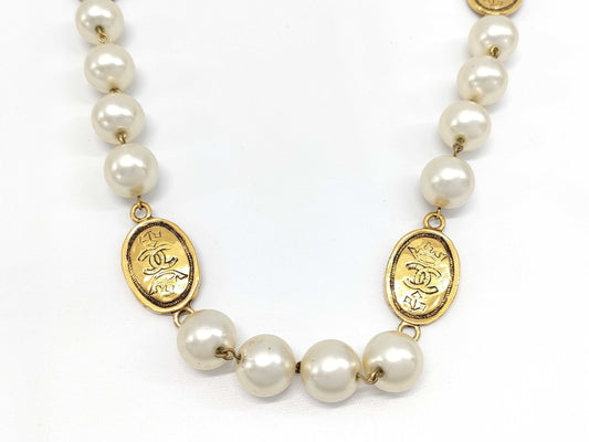 CHANEL GP Faux Pearl Neck Oval Coco Mark 167.9g Necklace