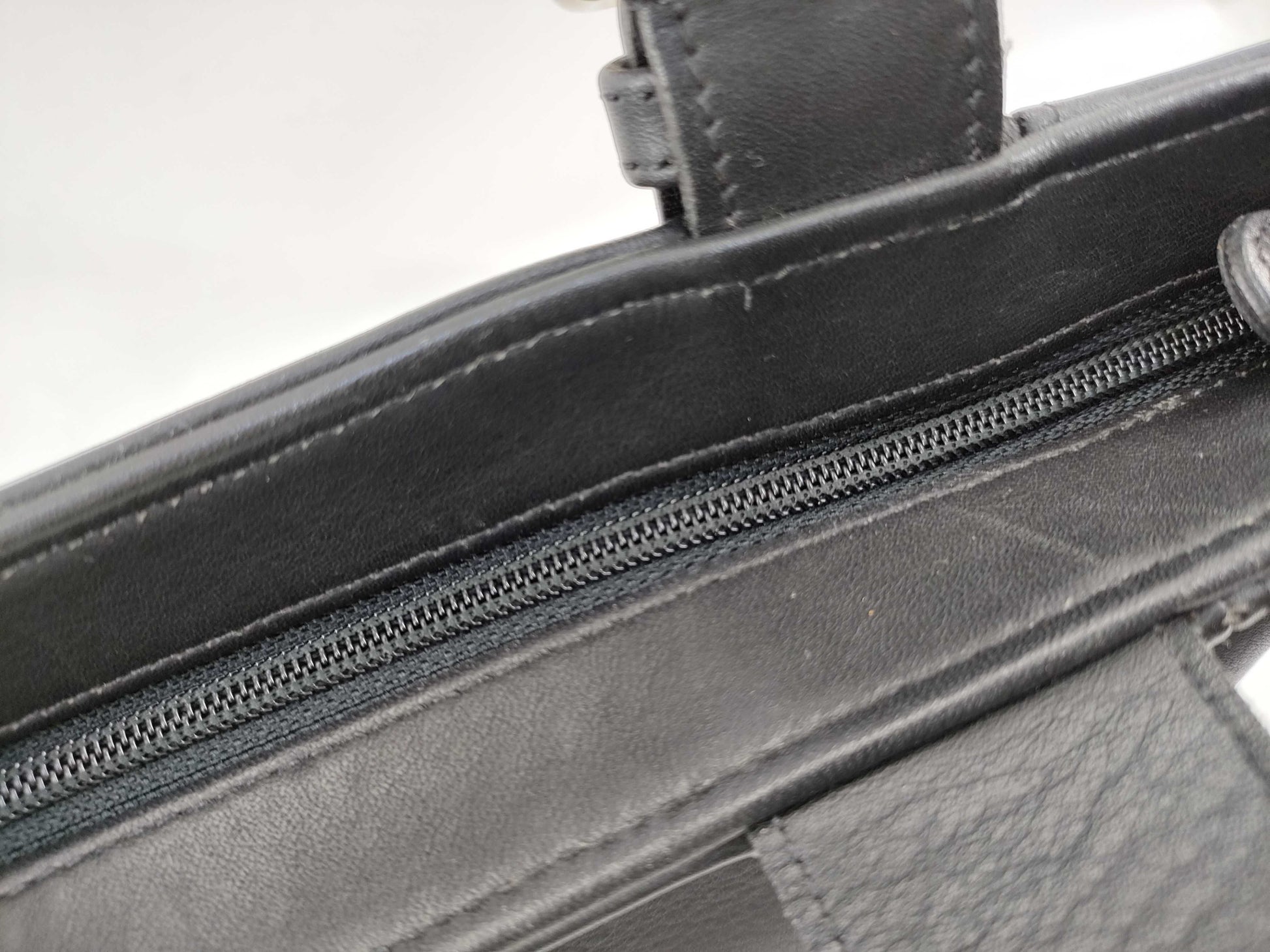 COACH Old Coach Mini Tote Bag 4133 Made in Costa Rica with Glove-Tanned Leather in Black