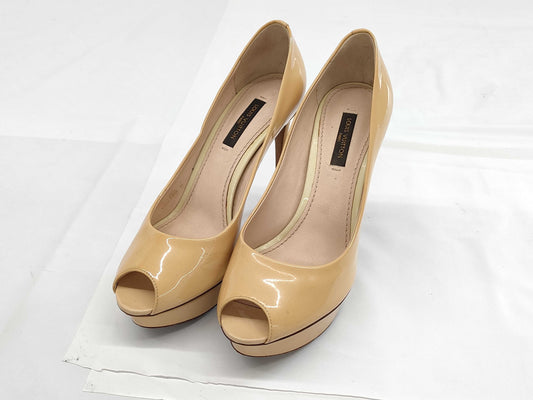 LOUIS VUITTON LOUIS VUITTON Louis Vuitton Back Logo Heel Pumps Size 35 1/2