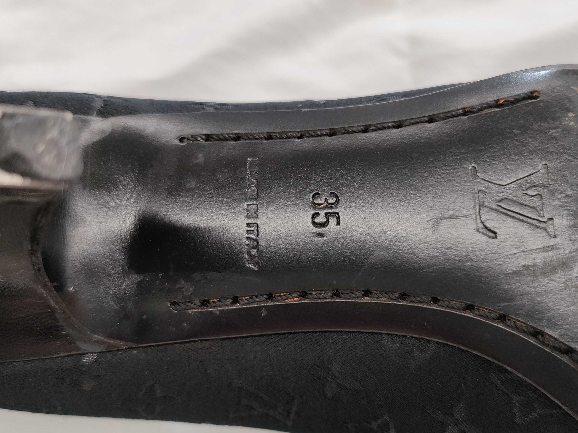 LOUIS VUITTON LOUIS VUITTON Louis Vuitton Monogram Mini Heel Pumps Size 35