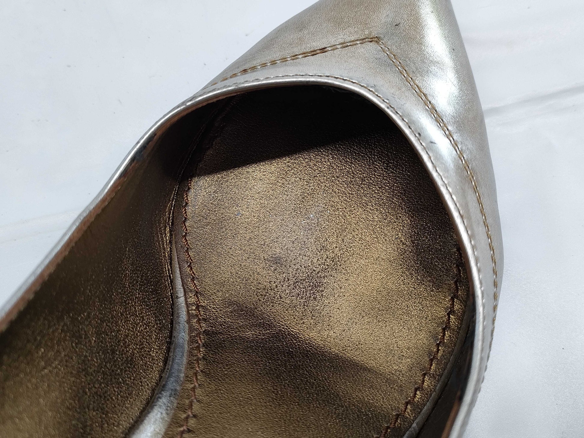 LOUIS VUITTON LOUIS VUITTON Louis Vuitton Punching Logo Heel Pumps Size 35