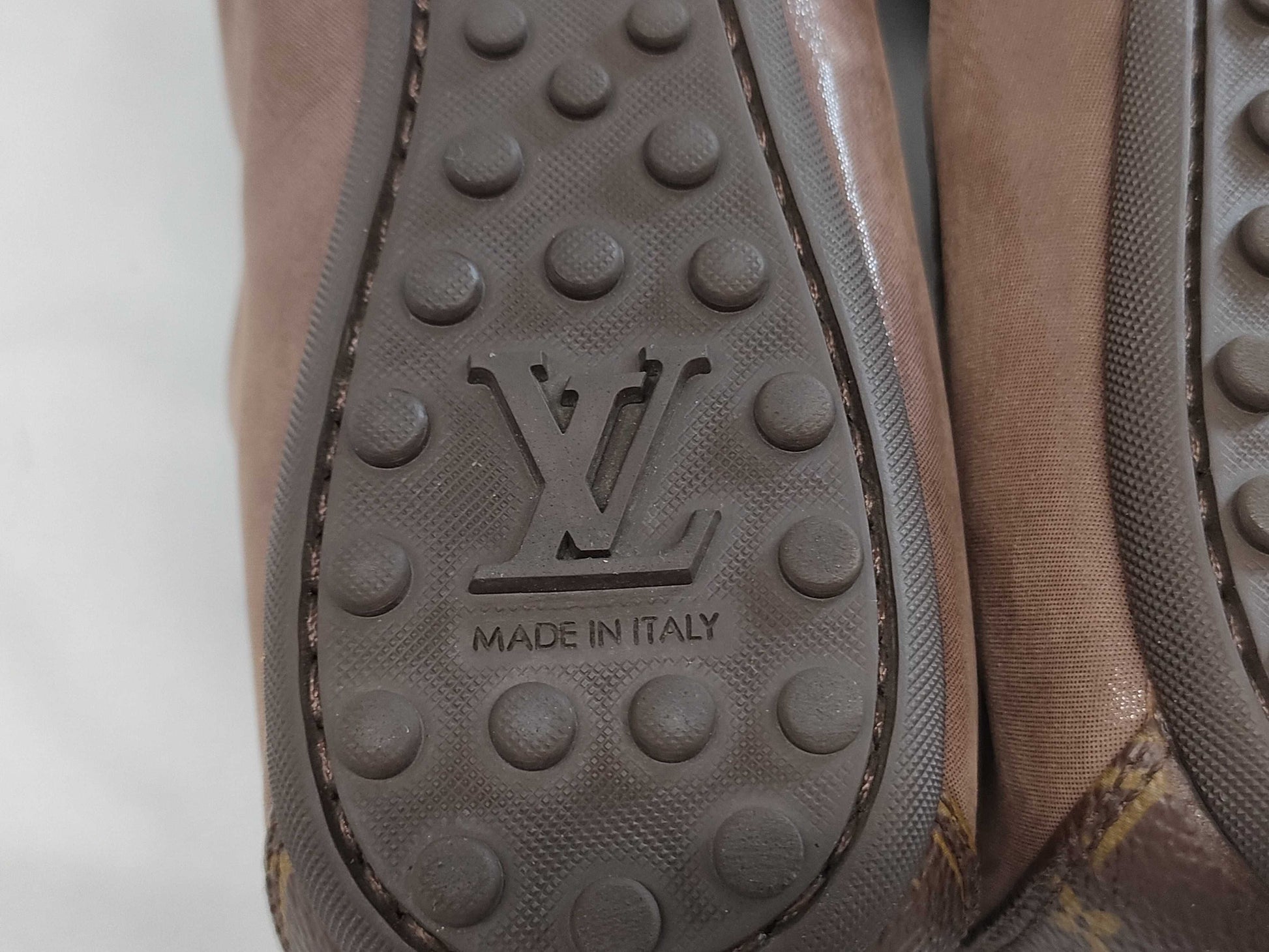 LOUIS VUITTON LOUIS VUITTON Louis Vuitton Monogram Padlock Pumps Size 36 1/2