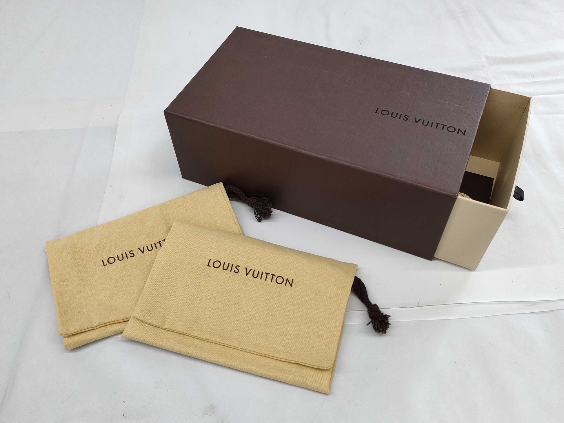 LOUIS VUITTON LOUIS VUITTON Louis Vuitton Monogram Padlock Pumps Size 36 1/2