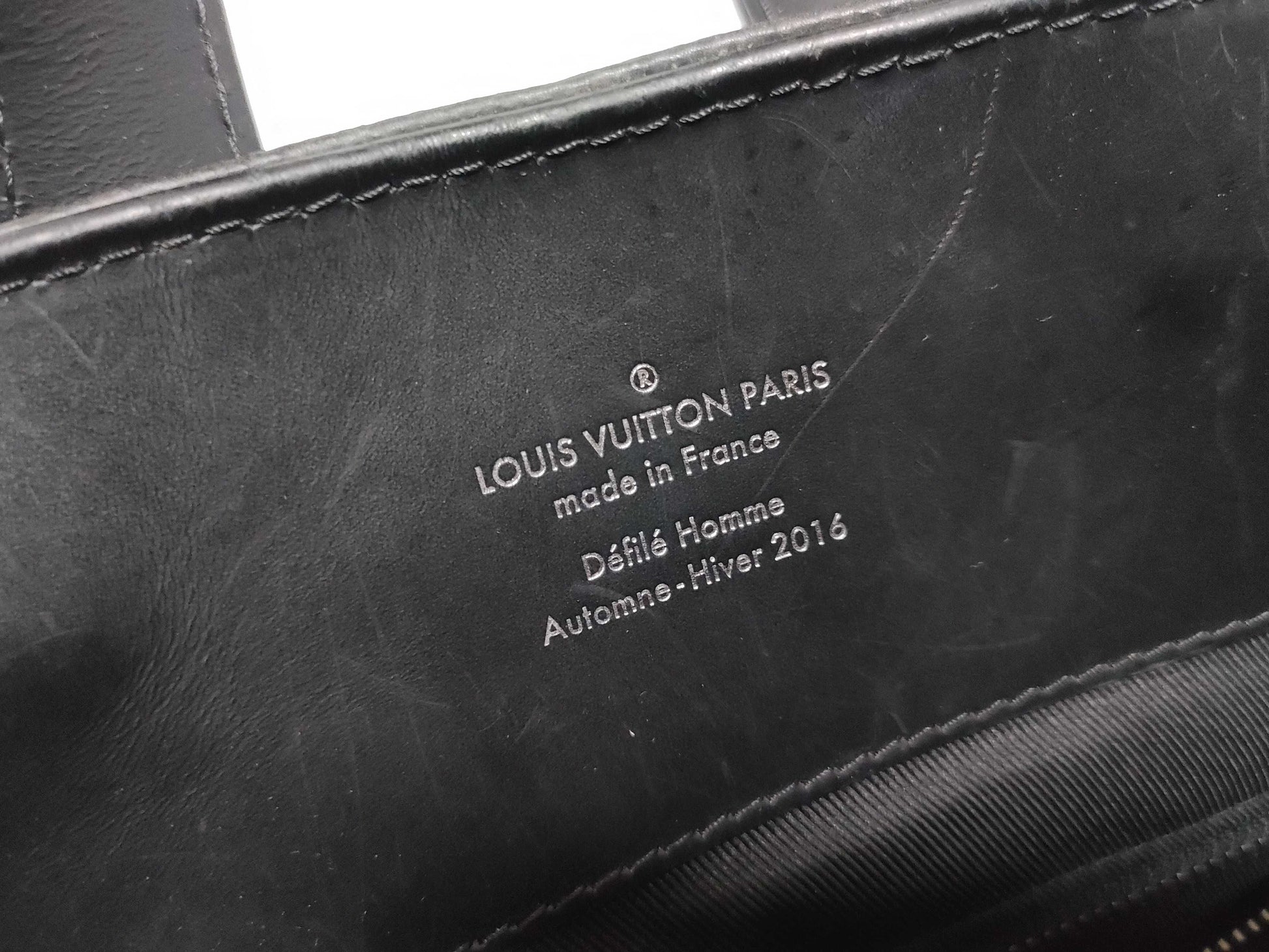LOUIS VUITTON M40527 LOUIS VUITTON Louis Vuitton M40527 Monogram Eclipse Explorer Backpack
