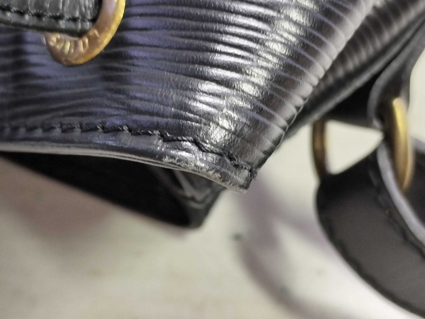 LOUIS VUITTON Epi Bag Louis Vuitton Shoulder Bag