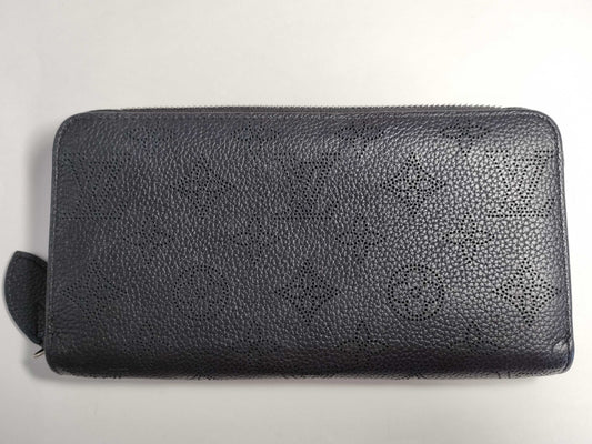 LOUIS VUITTON M61867 Mahina Zippy Wallet in Noir