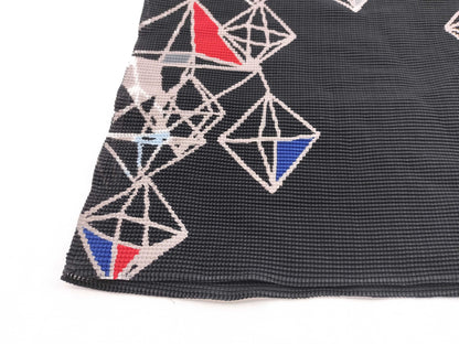 ISSEY MIYAKE ISSEY MIYAKE patterned cut and sew top