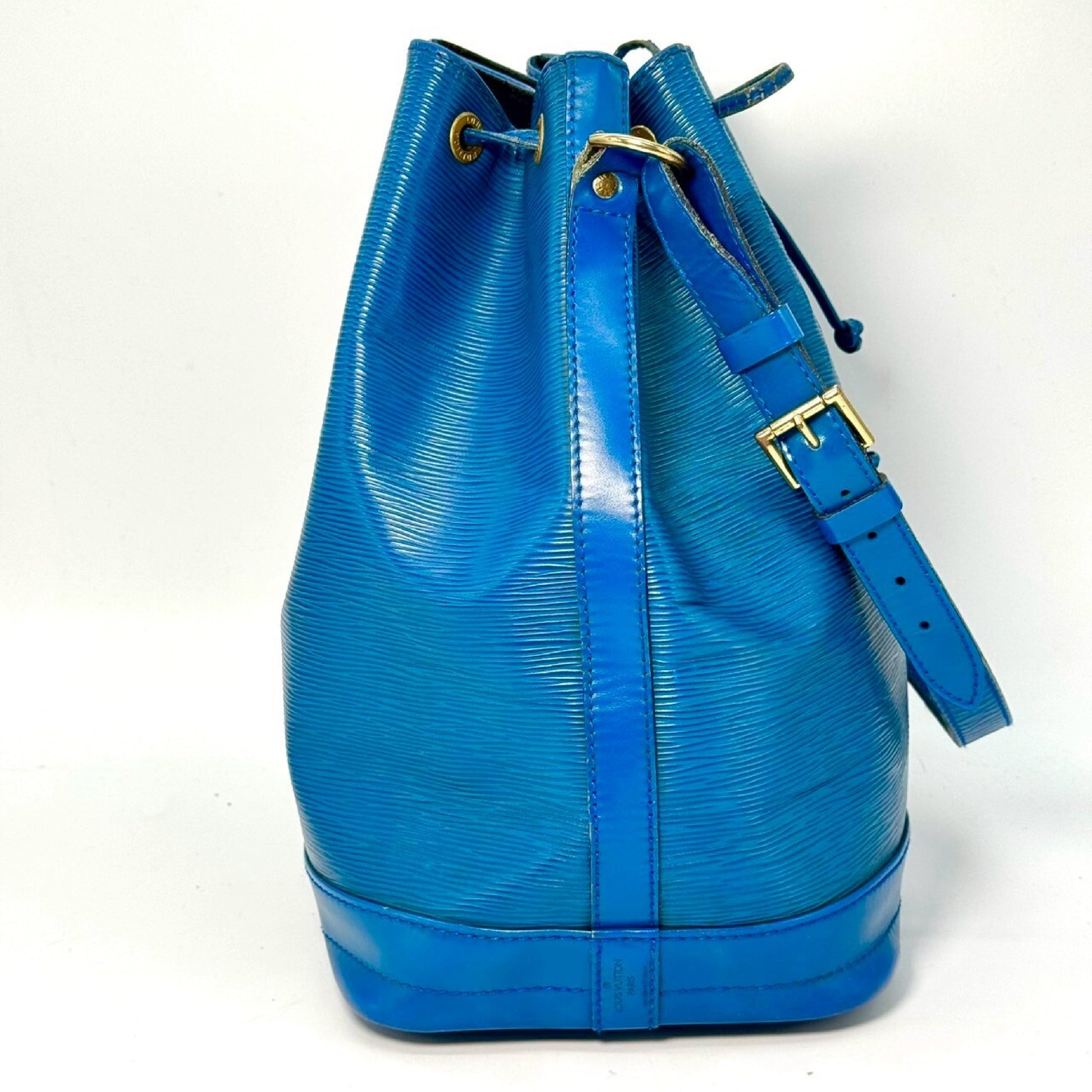 LOUIS VUITTON M44005 Epi Leather Shoulder Bag Blue VI0973 Shoulder Bag